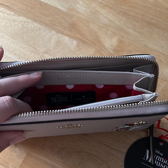 NWT Minnie Mouse Kate Spade Wallet - Picture 3 of 4